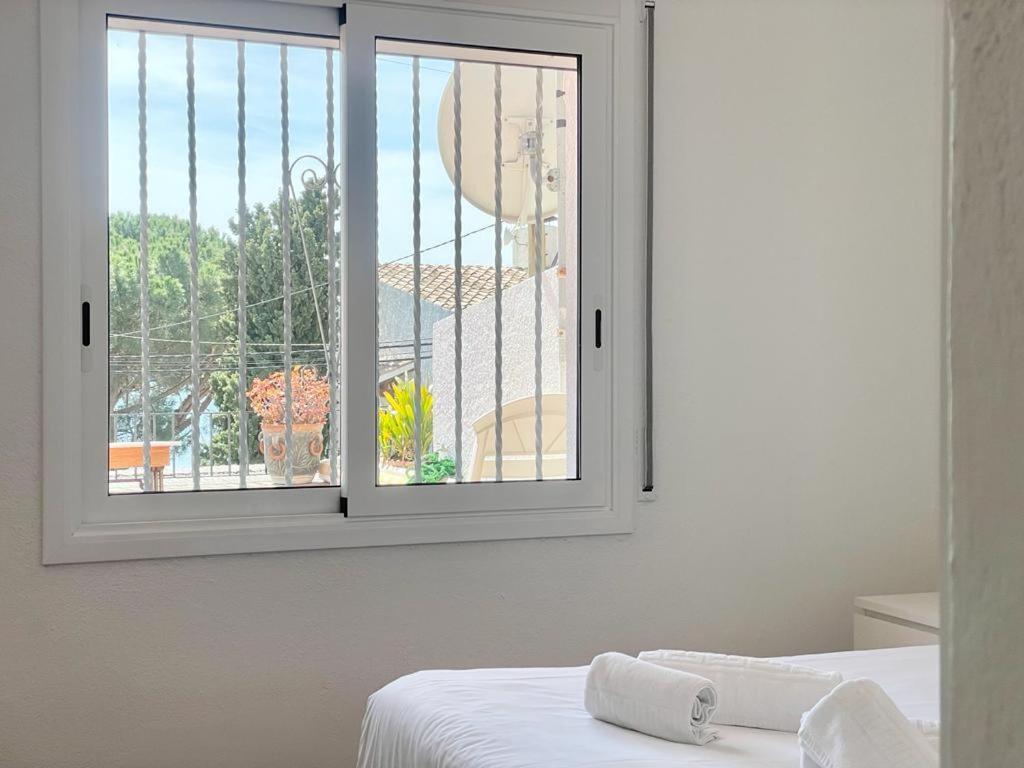 Apartamento Familiar En Canyelles Roses Esterno foto